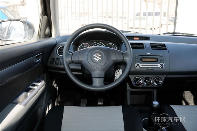 2013款 1.5L 手動(dòng)標(biāo)準(zhǔn)版