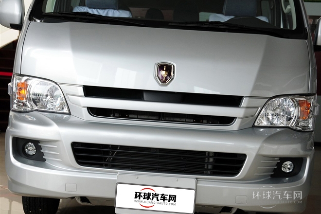 2011款 2.4L大海獅L 豪華型