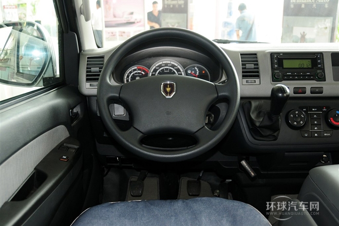 2011款 2.4L大海獅L 豪華型