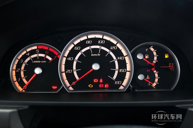 2011款 2.4L大海獅L 豪華型