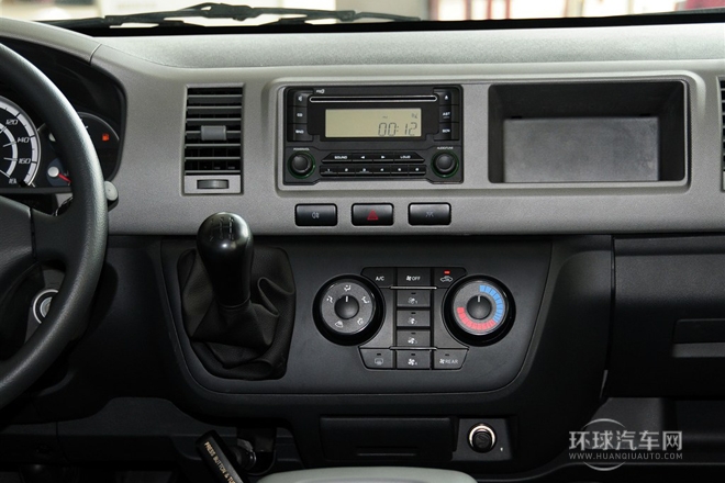 2011款 2.4L大海獅L 豪華型