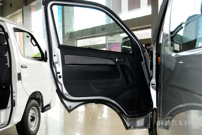 2011款 2.4L大海獅L 豪華型