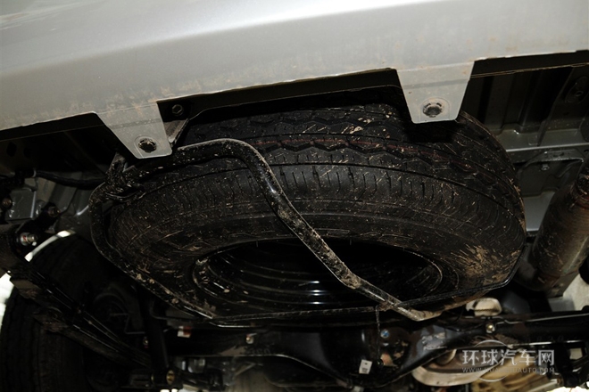 2011款 2.4L大海獅L 豪華型