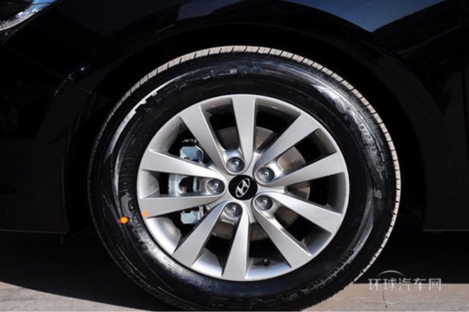 2014款 1.8L 手動舒適型