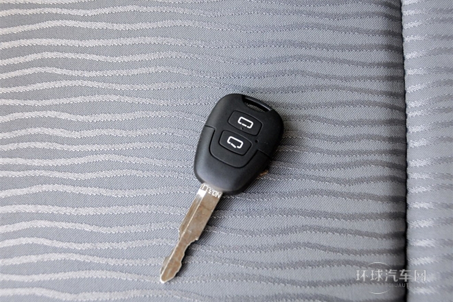 2011款 2.4L大海獅L 旗艦型