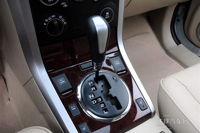 2012款 2.4L AT豪華導航5門版