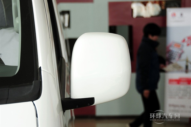 2012款 2.5T大海獅W 豪華型