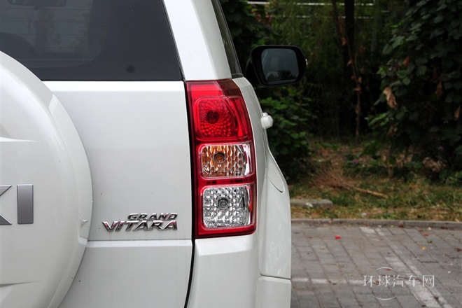 2012款 2.4L AT豪華導航5門版