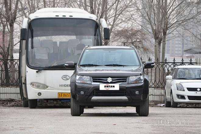 2012款 2.4L MT豪華導(dǎo)航5門版