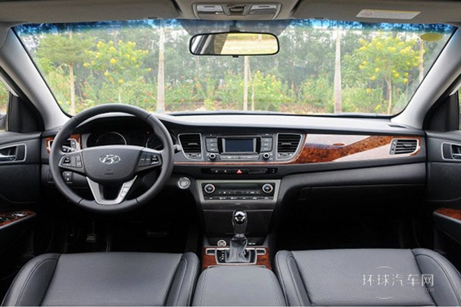 2014款 1.8L 自動尊貴型