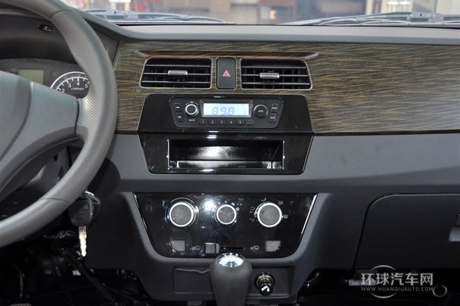 2013款 1.3L 標(biāo)準(zhǔn)型