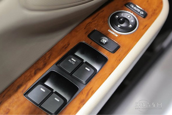 2014款 2.0L 自動旗艦型