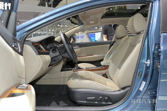 2014款 2.0L 自動旗艦型