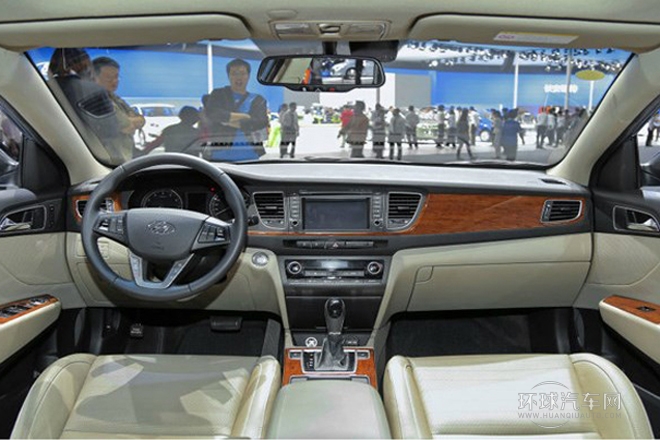 2014款 2.0L 自動旗艦型