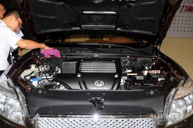 2014款 2.0T 手動兩驅智靜版