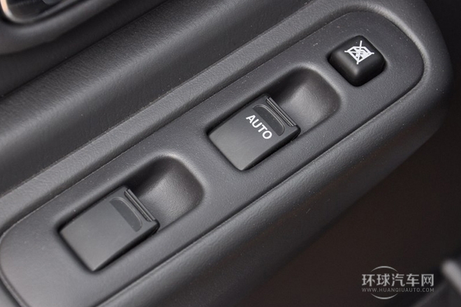 2012款 1.3 MT Mode3導航版