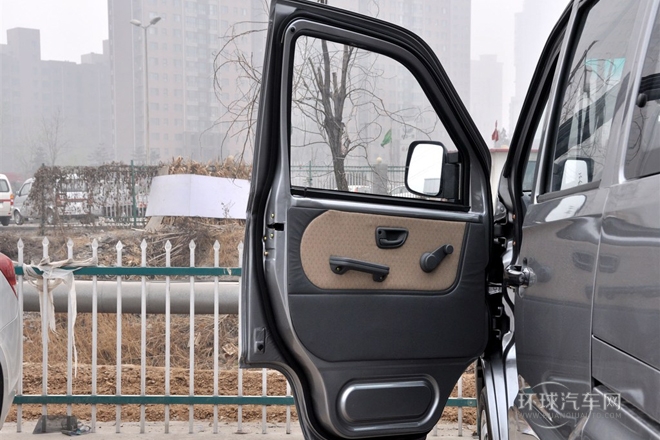 2011款 1.0L標準版