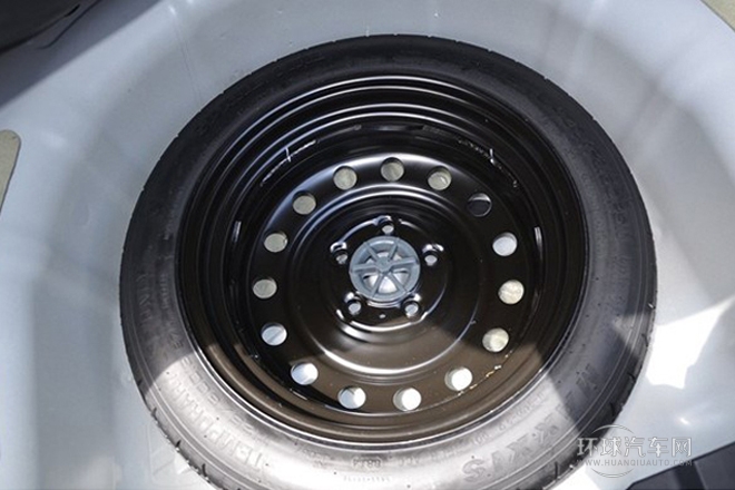 2014款 2.0L 自動尊貴版