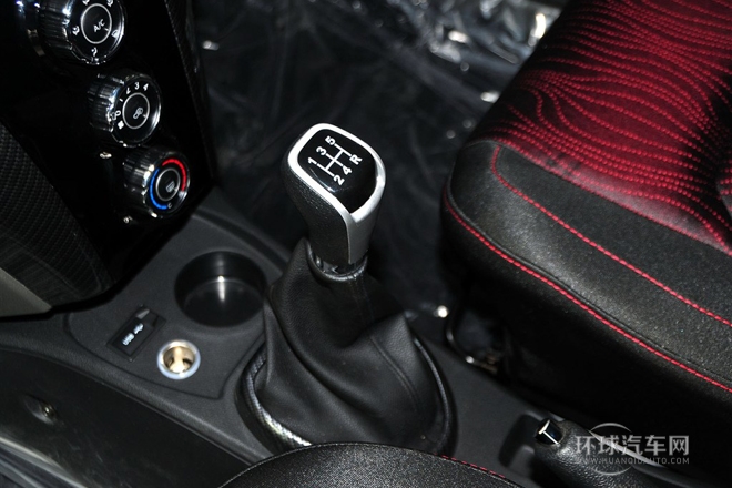 2014款 1.5L 手動舒適型