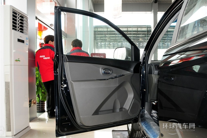 2014款 1.5L 手動舒適型