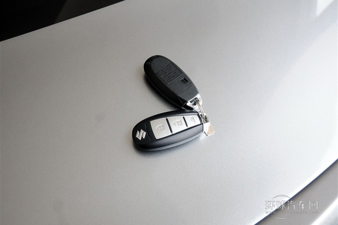 2011款 2.4L四驅(qū)運(yùn)動(dòng)導(dǎo)航版