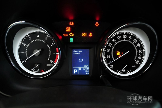 2011款 2.4L四驅(qū)運動導航版