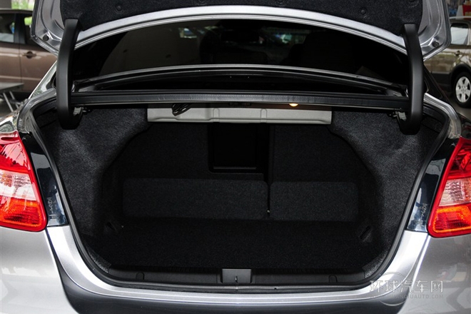 2011款 2.4L四驅豪華導航版