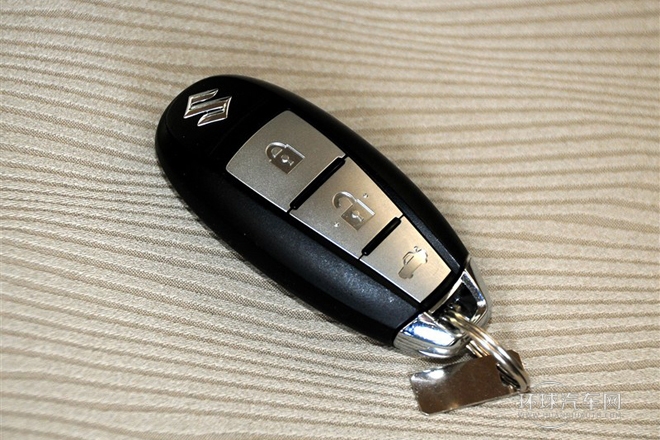 2011款 2.4L兩驅(qū)手動標準版