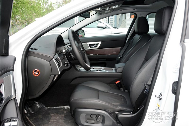 2015款 XF 2.0T 風(fēng)華版