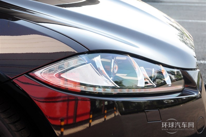 2015款 XF 2.0T 豪華版