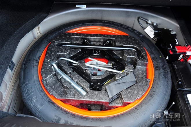 2015款 XF 2.0T 豪華版