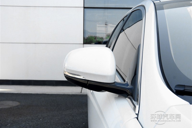 2015款 XF 2.0T Sportbrake 豪華版