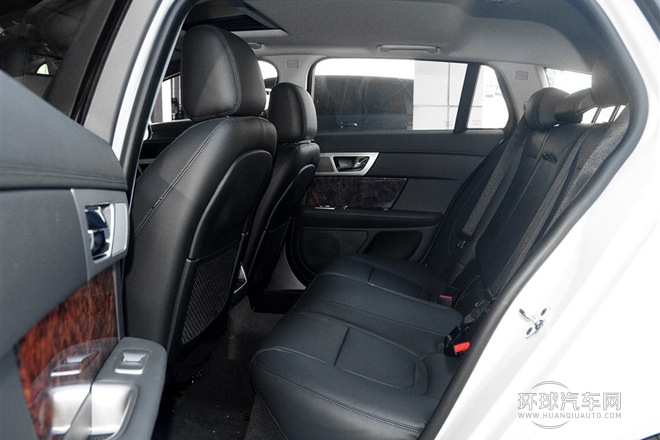 2015款 XF 2.0T Sportbrake 豪華版