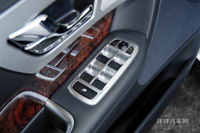 2015款 XF 2.0T Sportbrake 豪華版