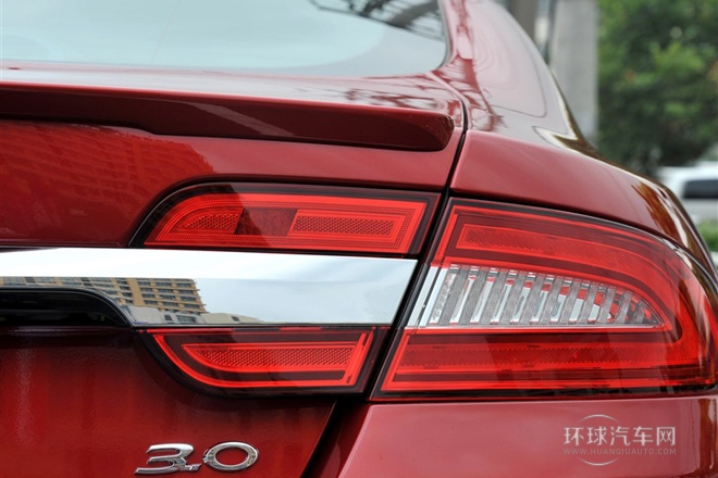 2015款 XF 3.0 SC R-Sport 豪華版