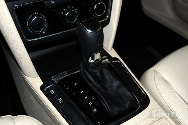 2013款 1.8TSI 自動名仕版