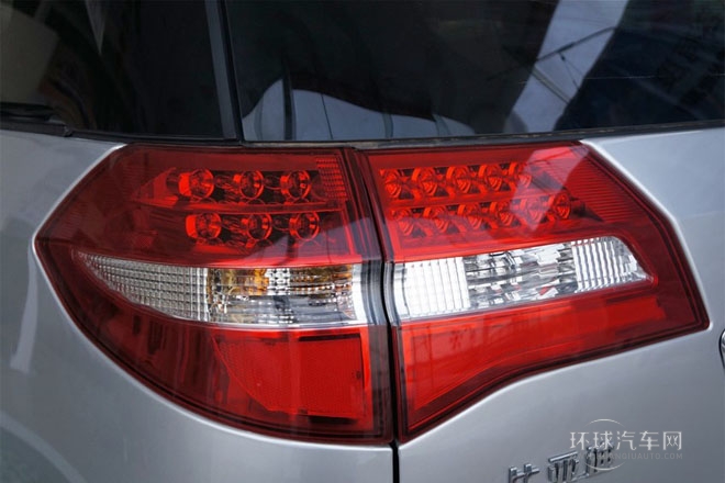 2013款 1.5L 自動尊貴型