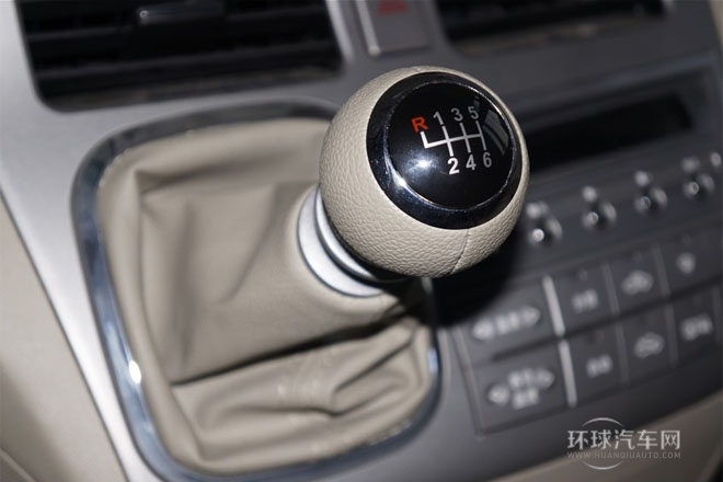 2013款 1.5L 自動尊貴型