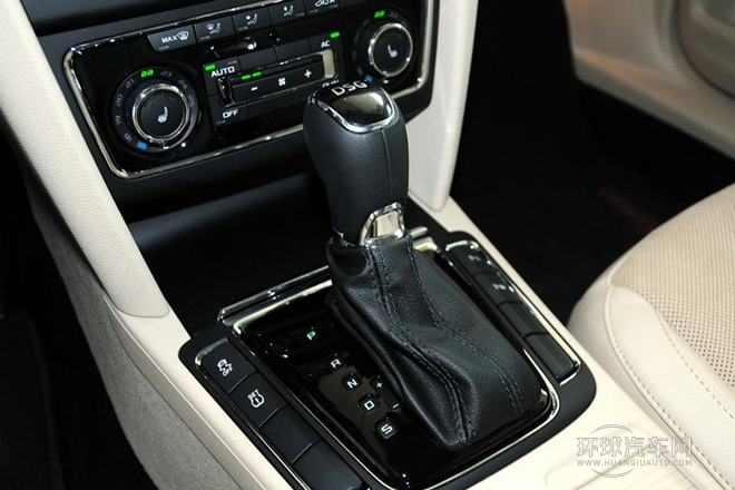 2013款 2.0TSI DSG尊仕版