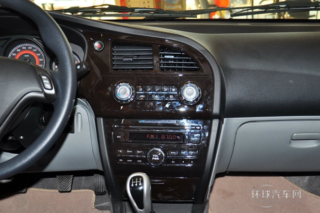 2014款 1.5L 手動(dòng)風(fēng)采版