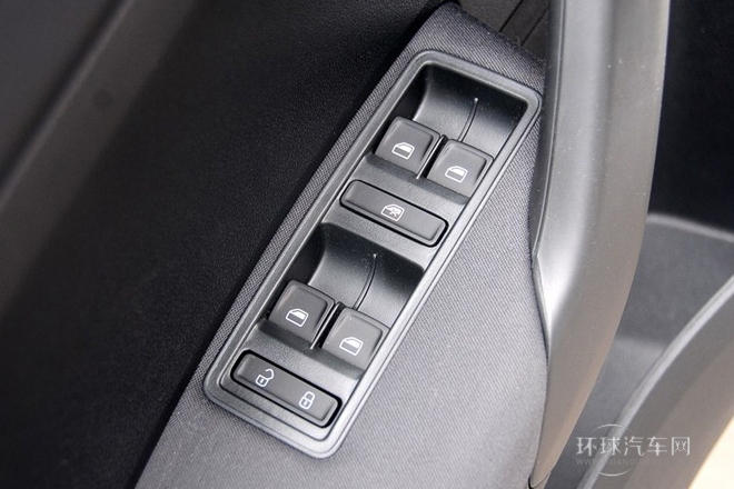 2014款 1.6L 手動(dòng)樂(lè)享版