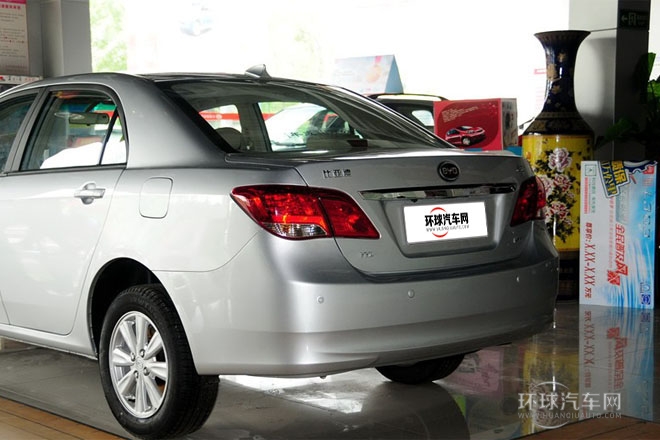 2012款 1.5L 手動尊貴型