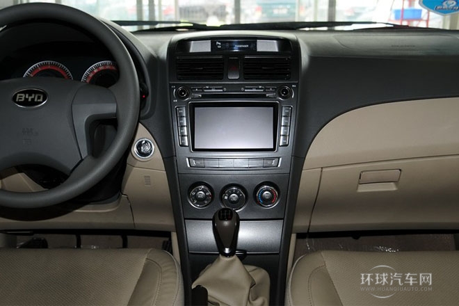 2012款 1.5L 手動(dòng)尊貴型