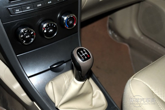2012款 1.5L 手動尊貴型