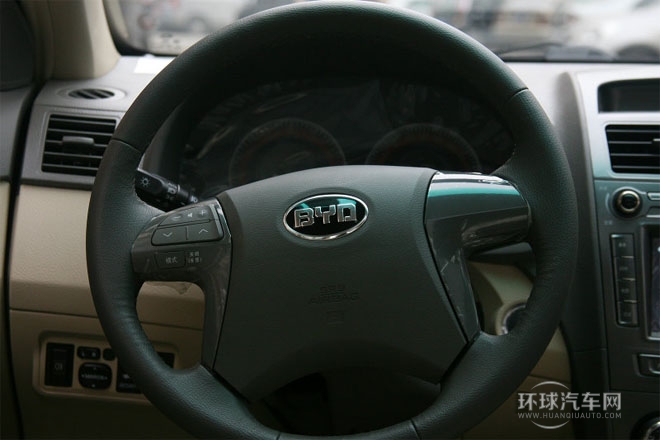 2012款 1.8L 自動尊貴型