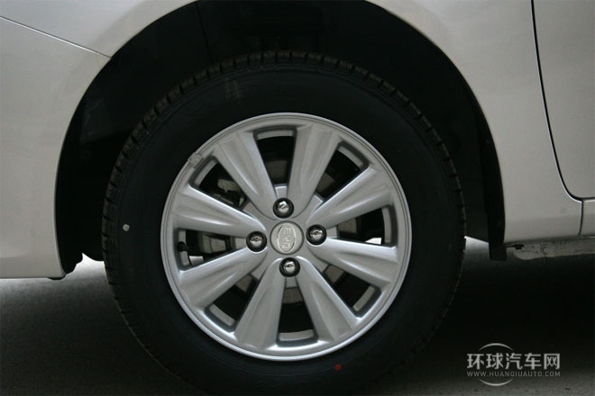 2012款 1.8L 自動尊貴型