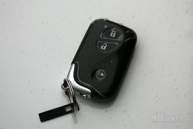 2012款 1.8L 自動尊貴型