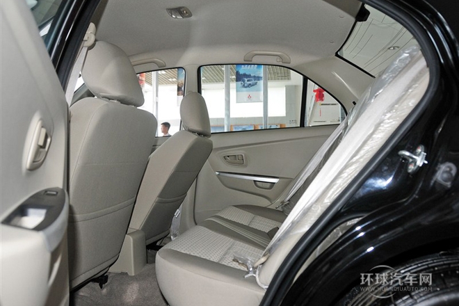 2014款 1.5L 手動(dòng)親民版