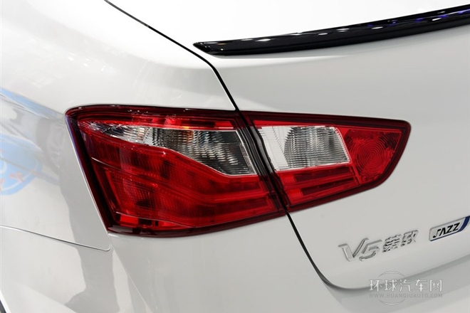 2015款 1.5L 手動(dòng)爵士版