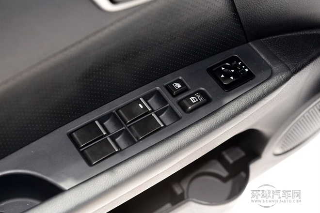 2015款 1.5L 手動(dòng)爵士版